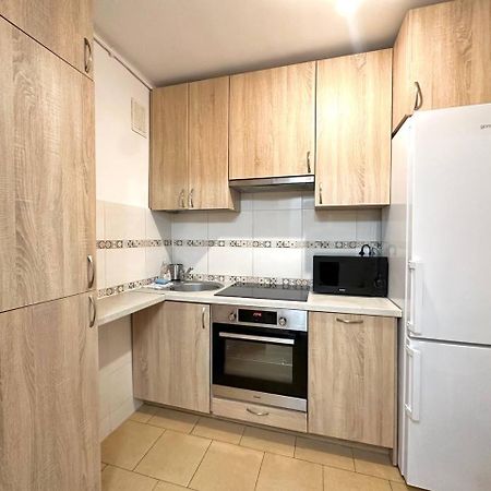 Ohmyhome - Park Mirowski Apartment Varşovia Exterior foto