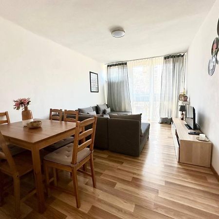 Ohmyhome - Park Mirowski Apartment Varşovia Exterior foto