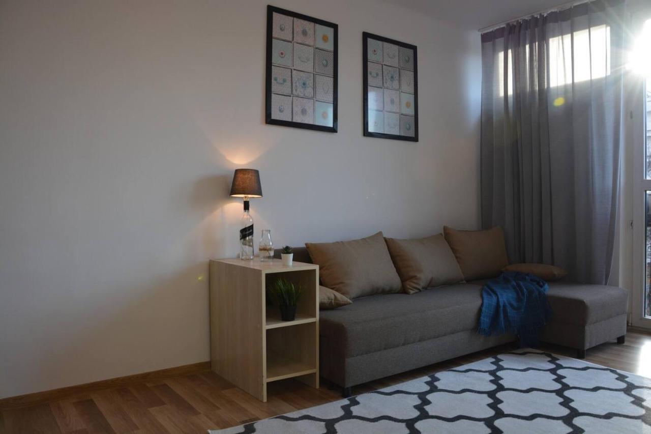 Ohmyhome - Park Mirowski Apartment Varşovia Exterior foto